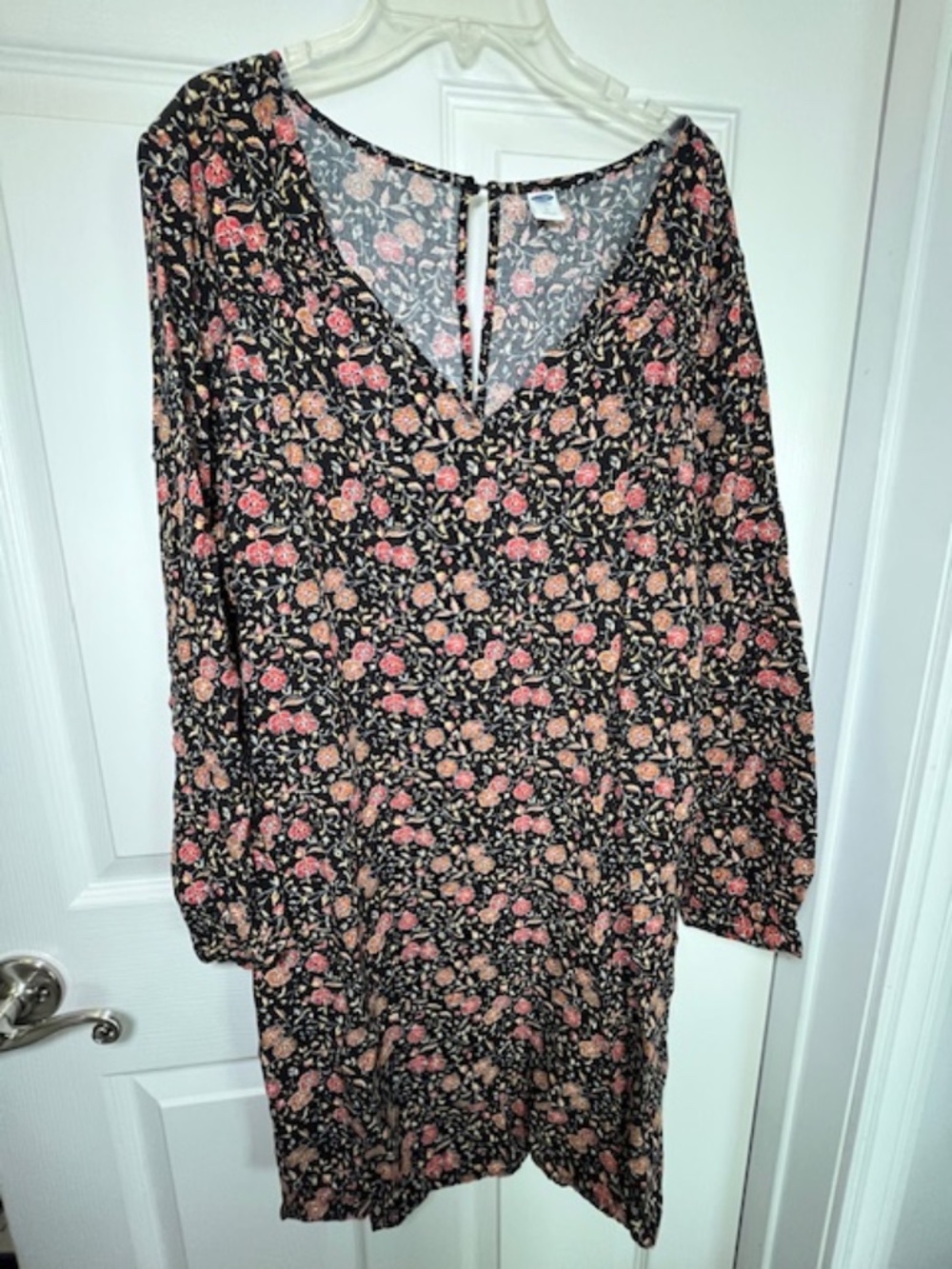 Old Navy Black Floral Long Sleeve V-Neck Smock Dress - Size Large